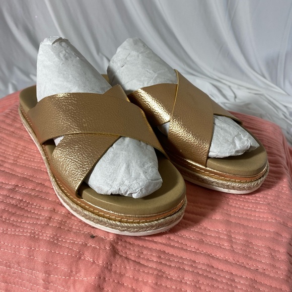 Vince Camino sandal, copper, crisscross, size 7.5 - Picture 3 of 10